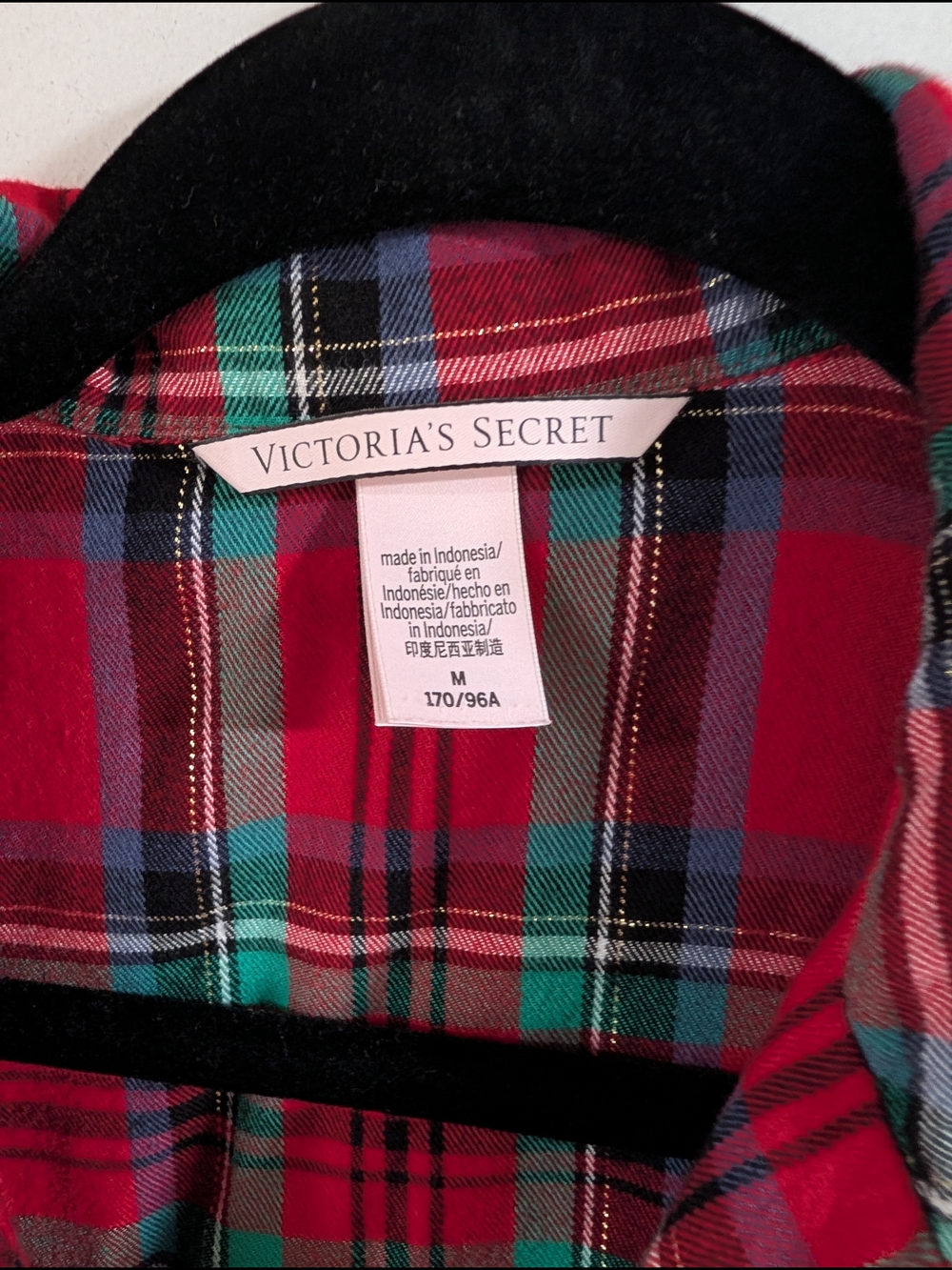 Victoria's Secret Red Plaid Short Pajama Set - Picture 6 of 14